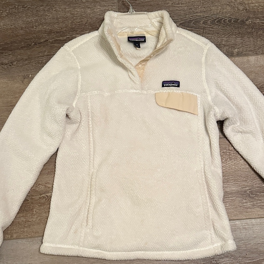 Patagonia Off-White Fleece Jacket